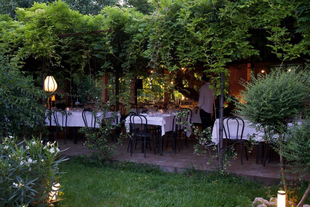 Amare Ristorante Locanda Certosa di Pavia Exterior foto